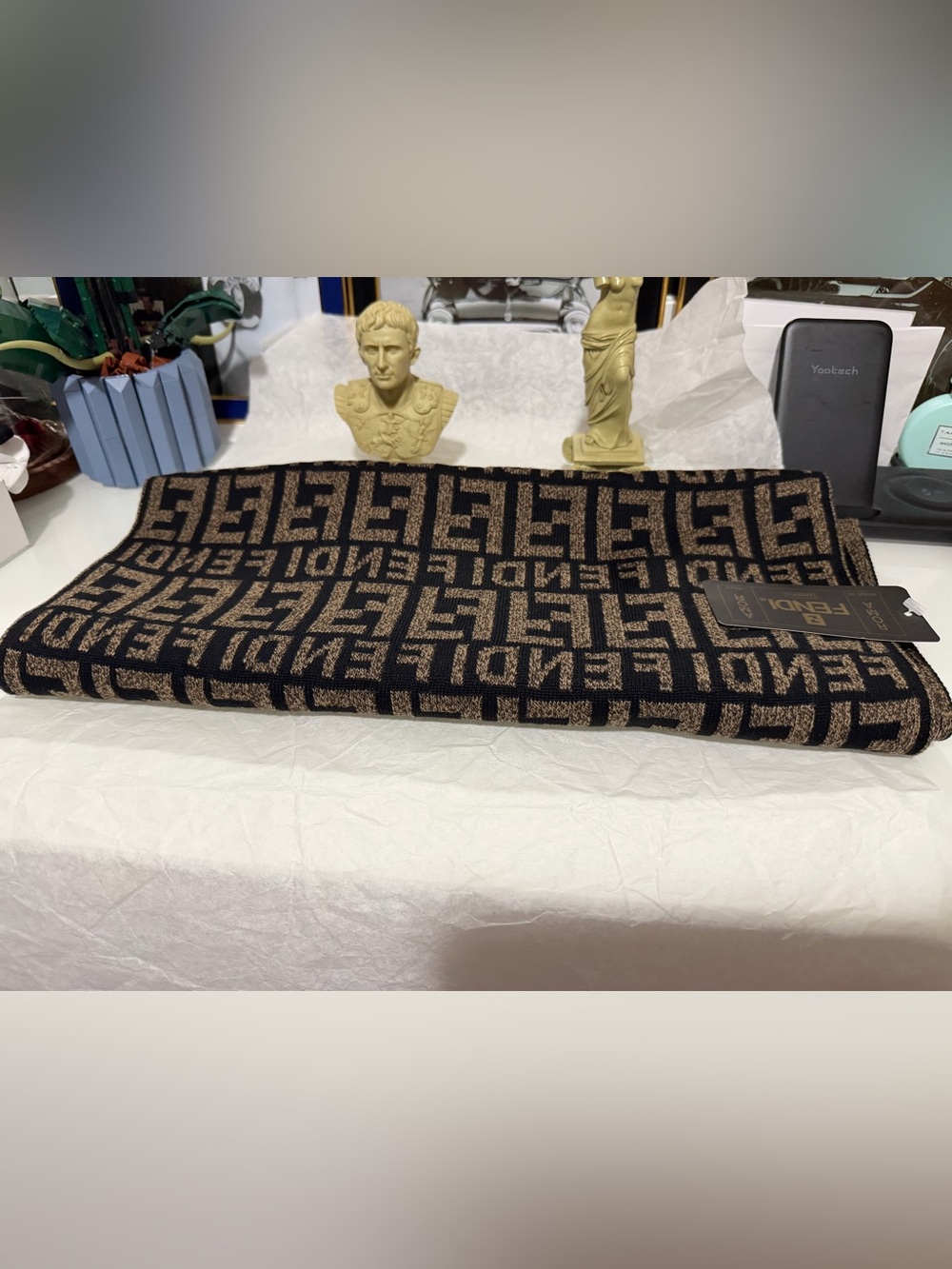 NWT Fendi Wool Scarf Monogram in Black and Brown.🖤🤎🖤